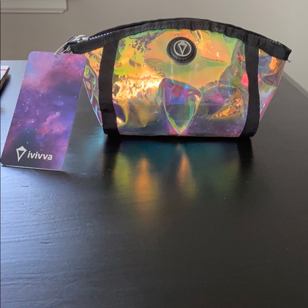 LIMITED EDITION 2016 moon gem kit from ivivva!